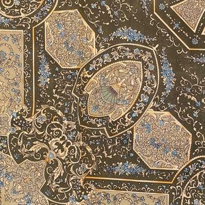 Large Green Scarf with Classical Motif